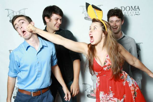 542240_405041456284523_1160832107_n